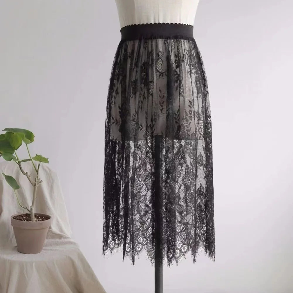 BLACK SKIRT WHITE LACE