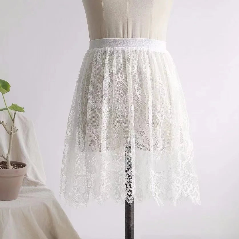 BLACK SKIRT WHITE LACE