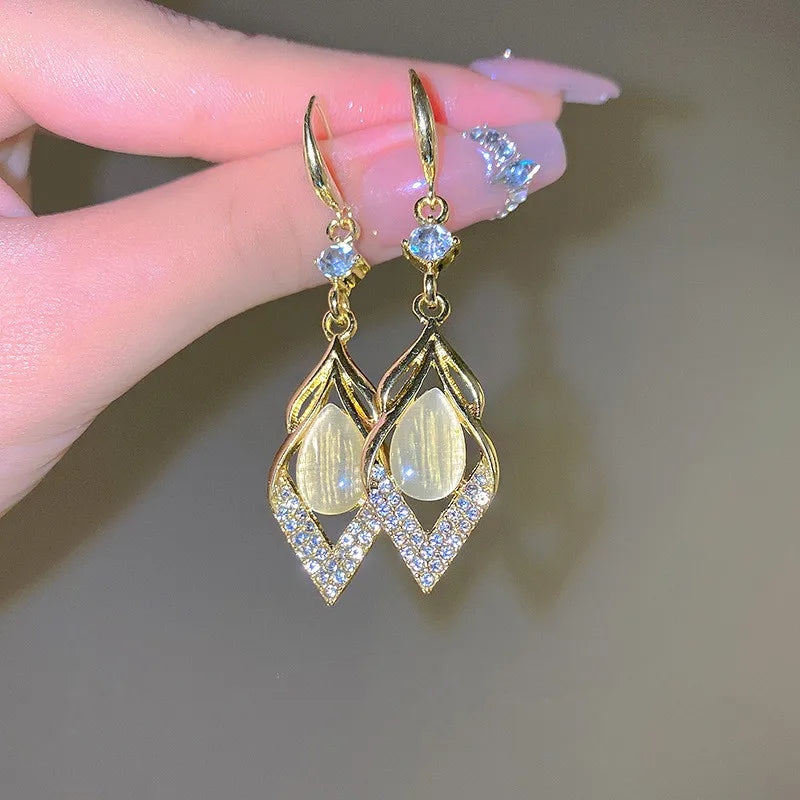 Luxury Rhombus Zircon Earrings